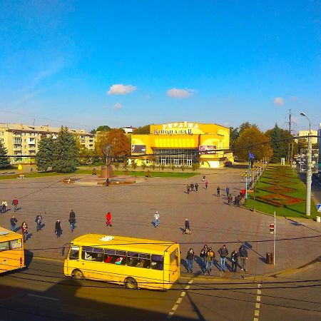 Rivne Hostel エクステリア 写真