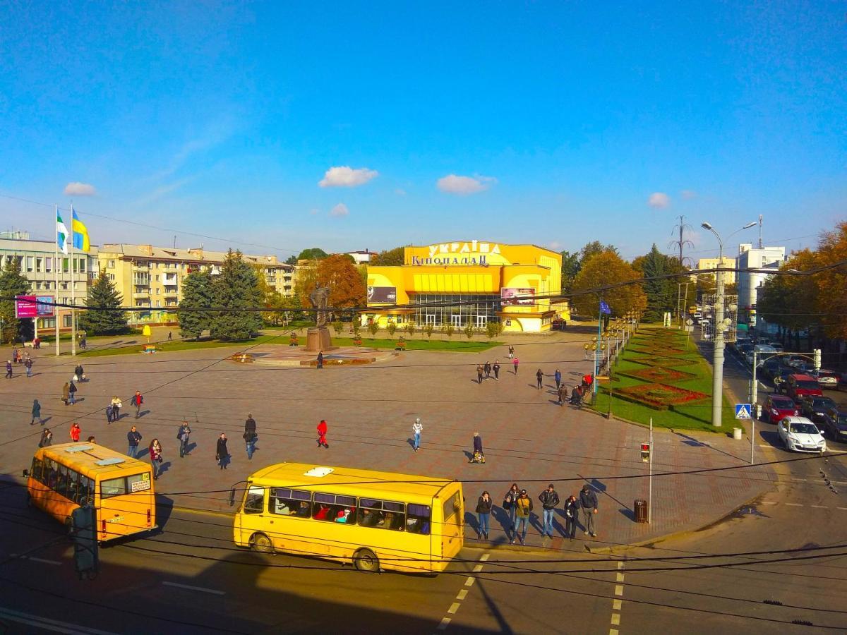 Rivne Hostel エクステリア 写真